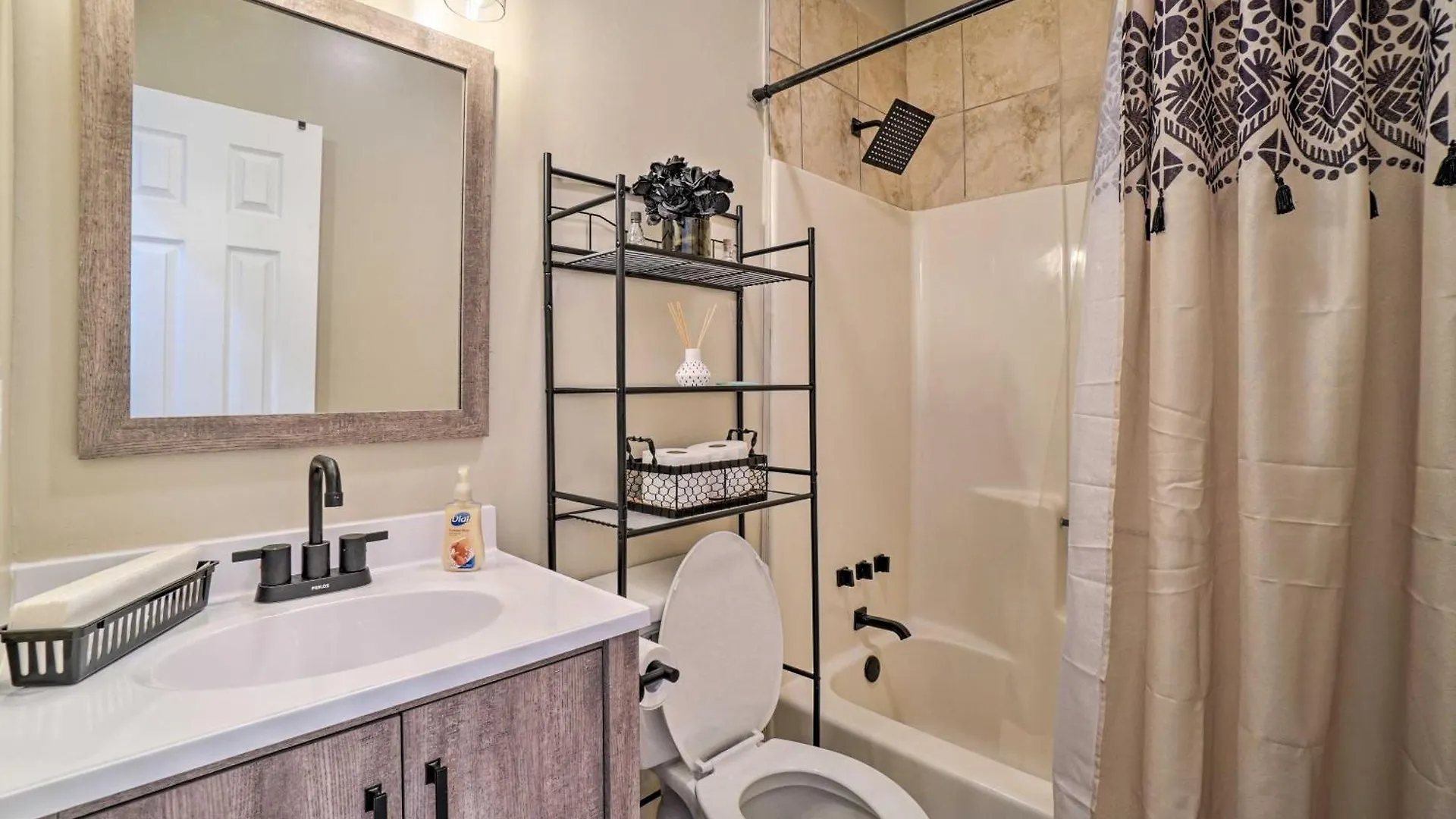 Nashville Home With Seasonal Pool Less Than 5 Mi To Dtwn! 0*,